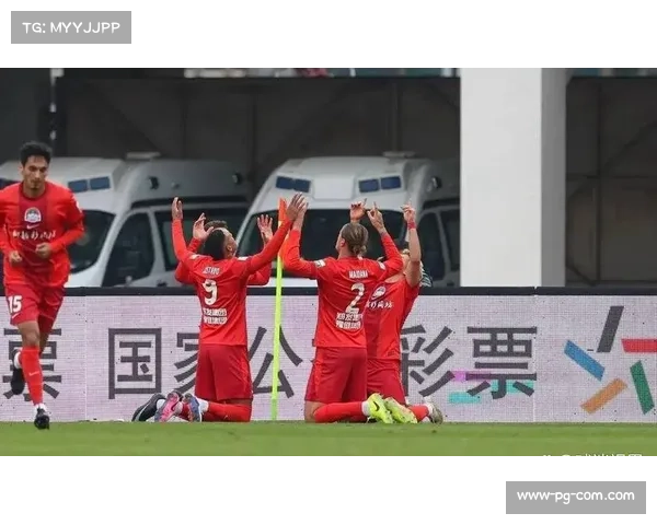 古斯塔沃头球破门打破僵局 河南定位球战术显成效 古斯塔沃头球破门打破僵局 河南定位球战术显成效